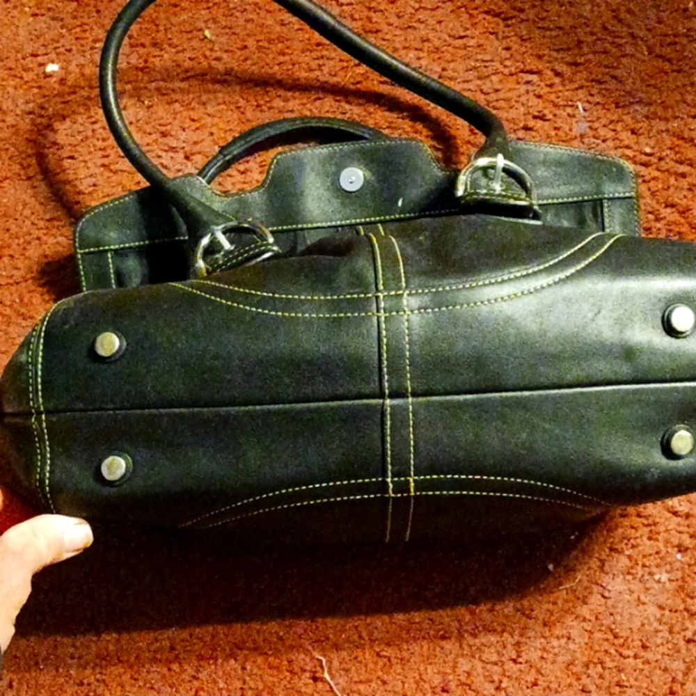 GENUINE LEATHER BLACK COACH PURSE - Picture 3 of 9